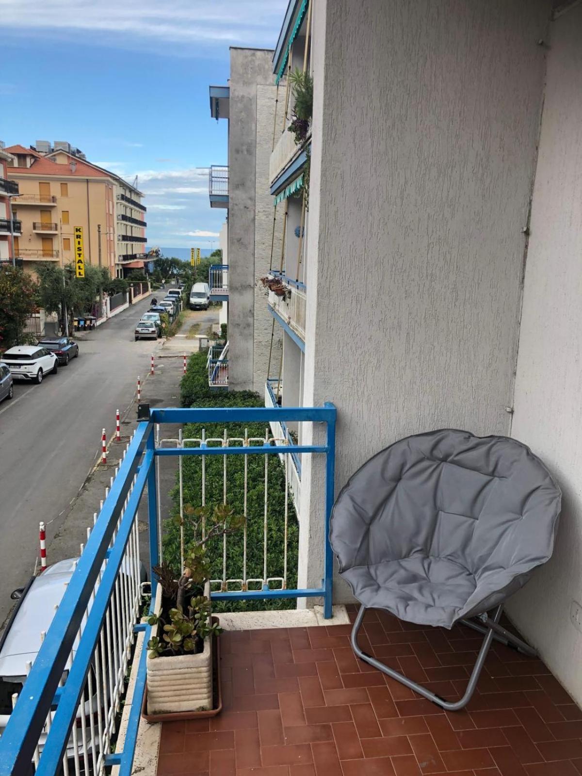 Appartamento A 100 Mt Dalla Spiaggia Diano Marina Kültér fotó